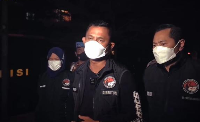 podiumnews.com-Polisi Segel Dua Tempat Karaoke Nekat Beroperasi Saat PPKM Level 3